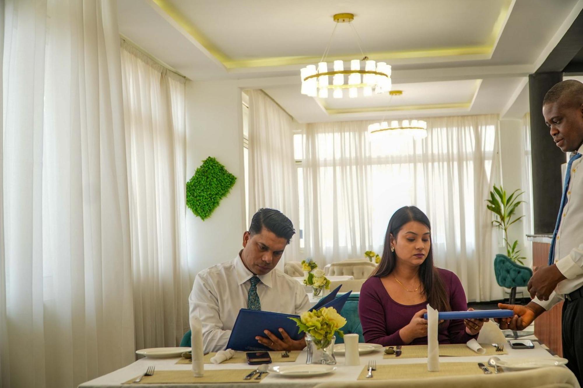Amor Hotels Abuja Ngoại thất bức ảnh