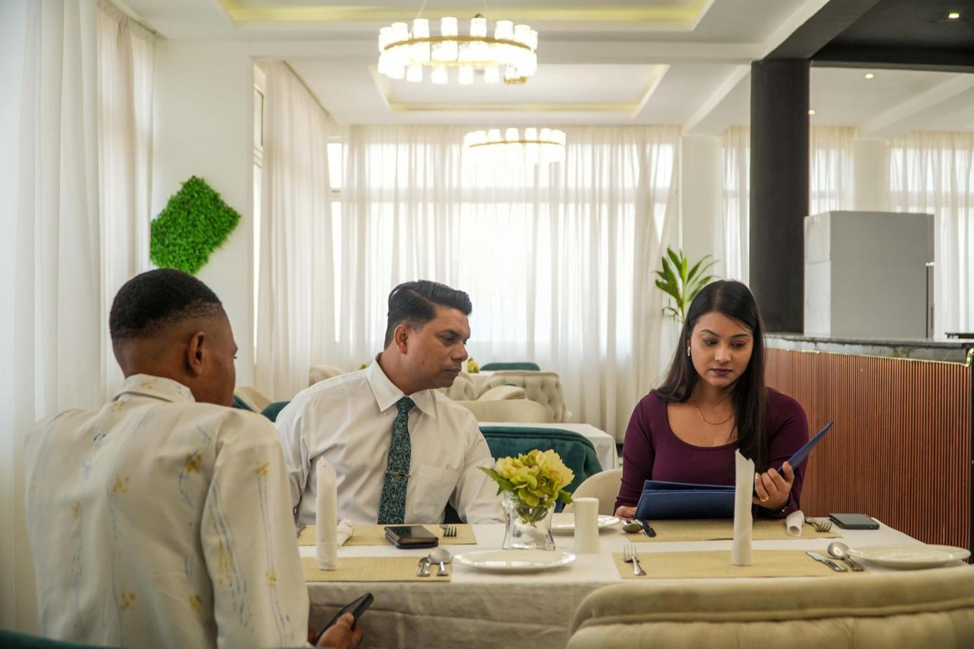 Amor Hotels Abuja Ngoại thất bức ảnh